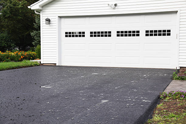 Storm Damage Siding Repair in Country Clu, CA